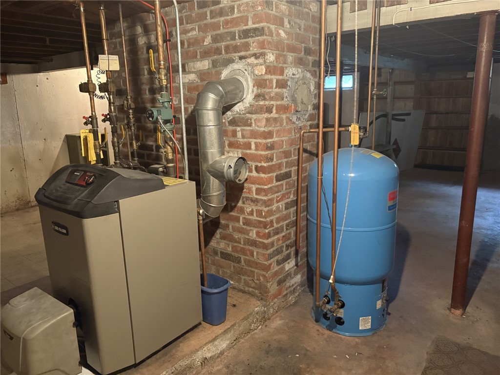 10 Jesse Davis Lane Barrington, RI 02806 - Photo 18 of 19