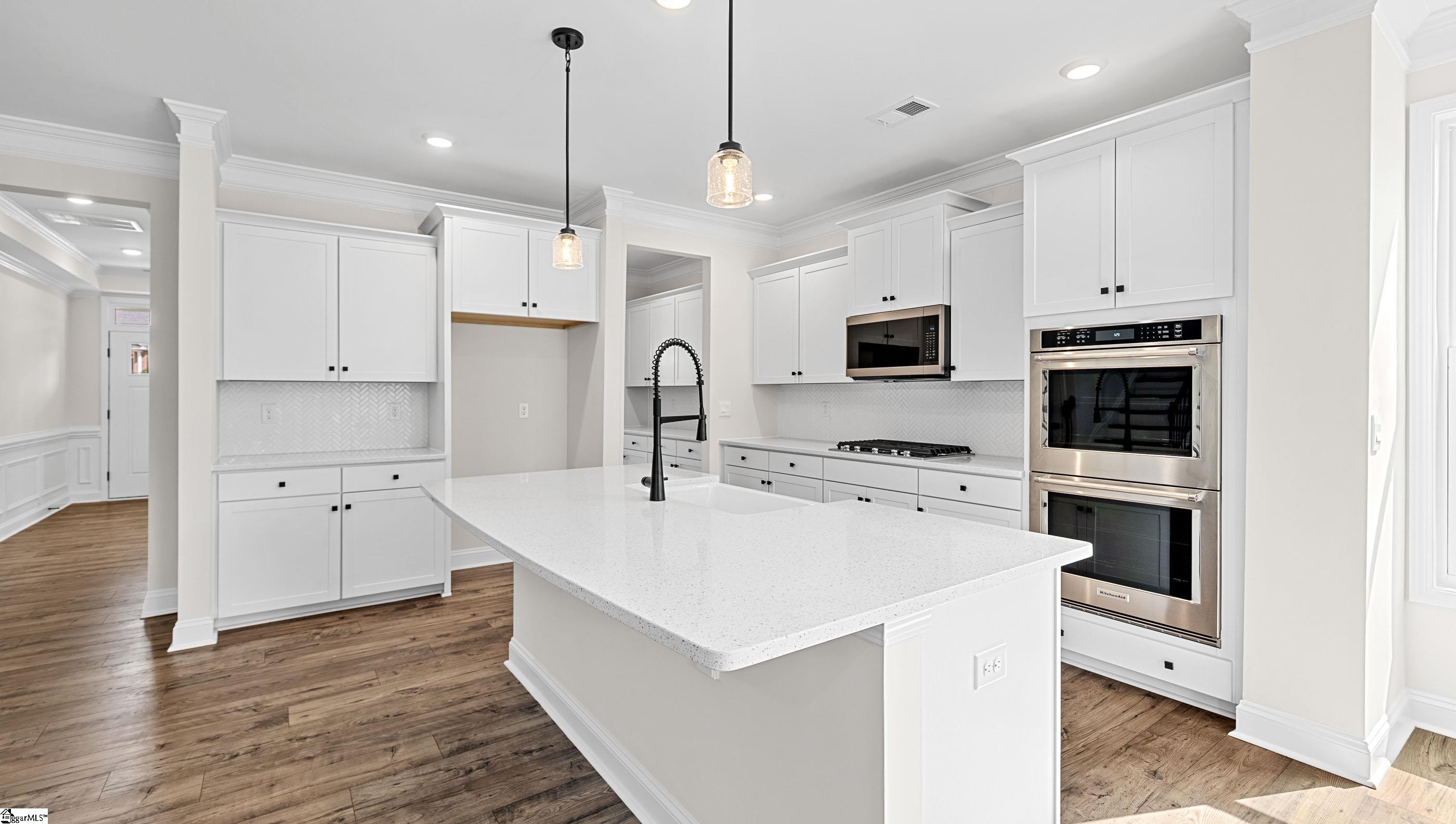 304 Oakmonte Circle Greenwood, SC 29649 - Photo 15 of 47