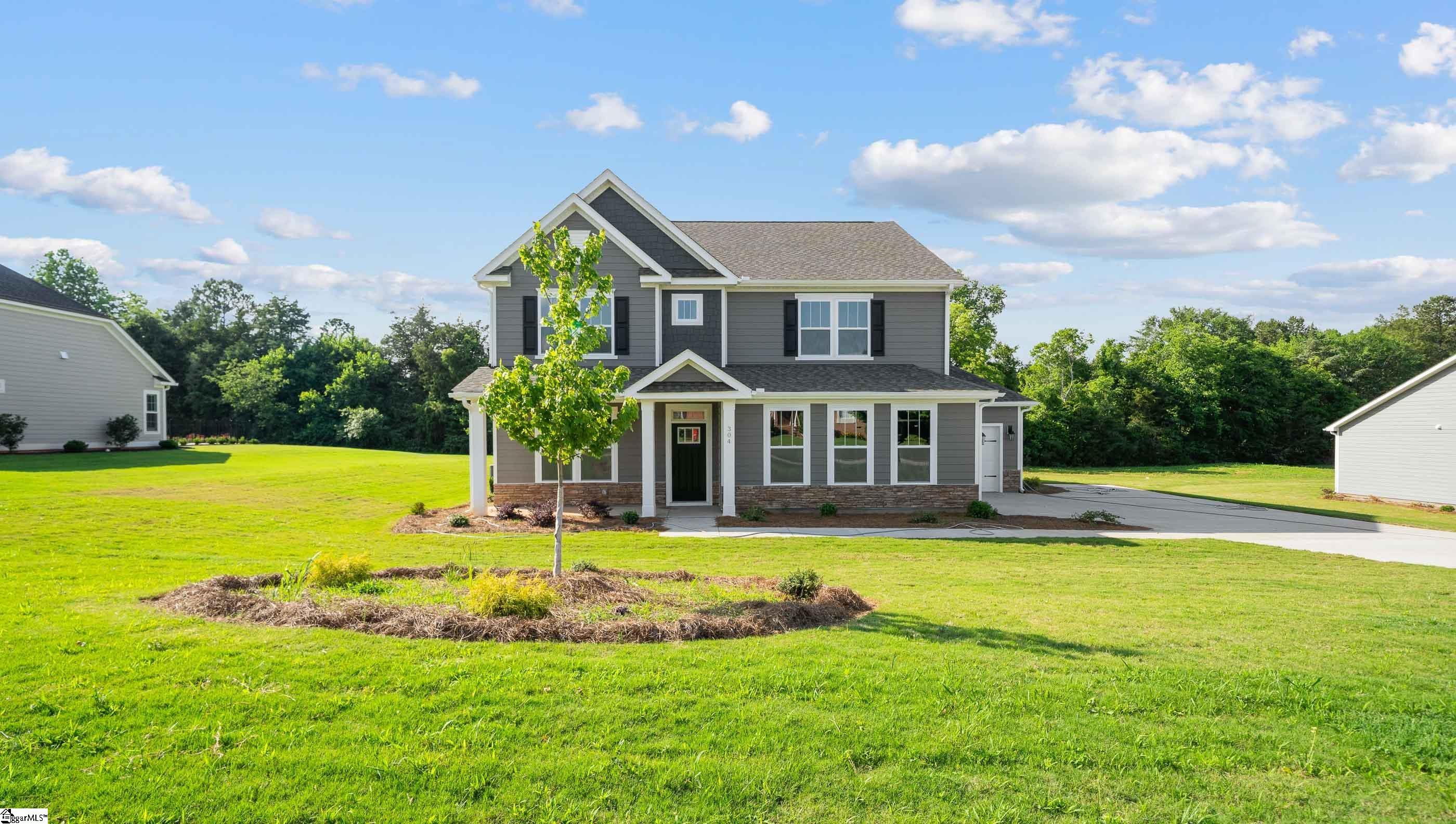 304 Oakmonte Circle Greenwood, SC 29649 - Photo 2 of 47