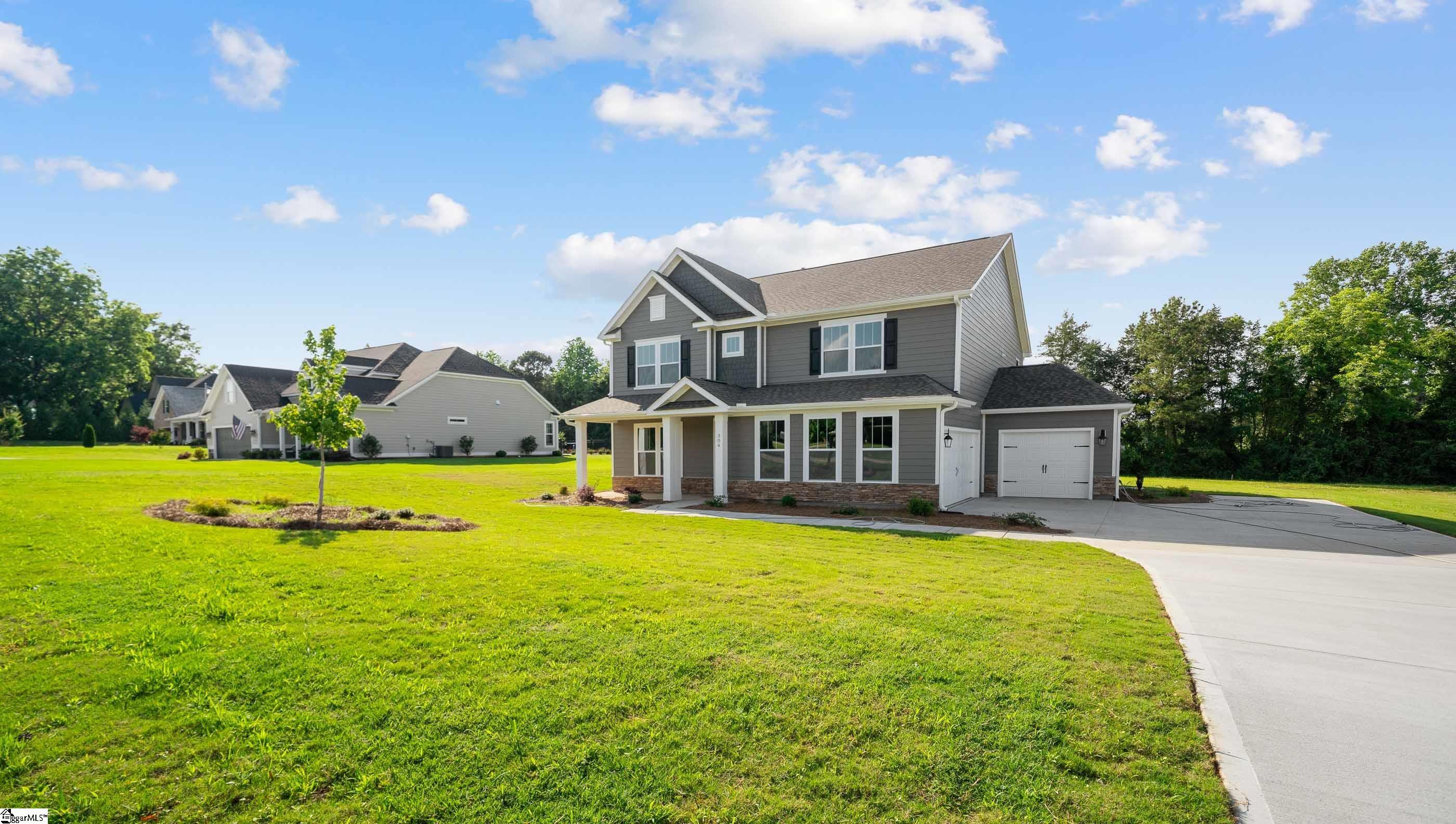 304 Oakmonte Circle Greenwood, SC 29649 - Photo 4 of 47