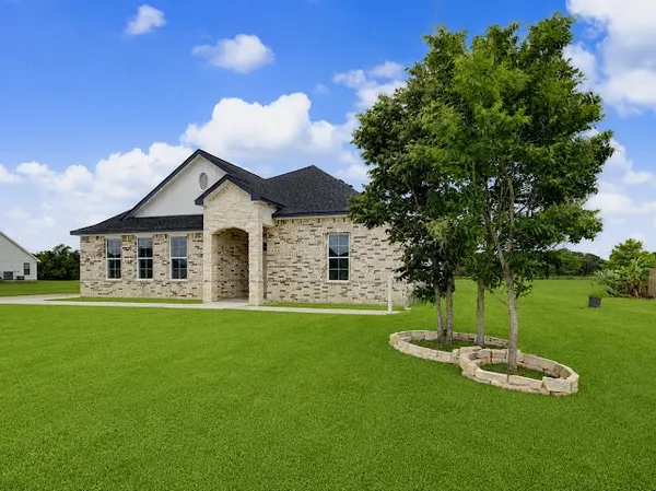 $495,000 | 1220 Appaloosa Circle, Angleton, TX 77515