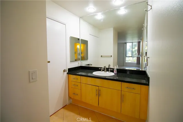 a bathroom with a tub