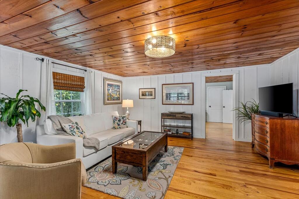 325 Austin Street Blue Ridge, GA 30513 - Photo 7 of 33 Gallery Image 7