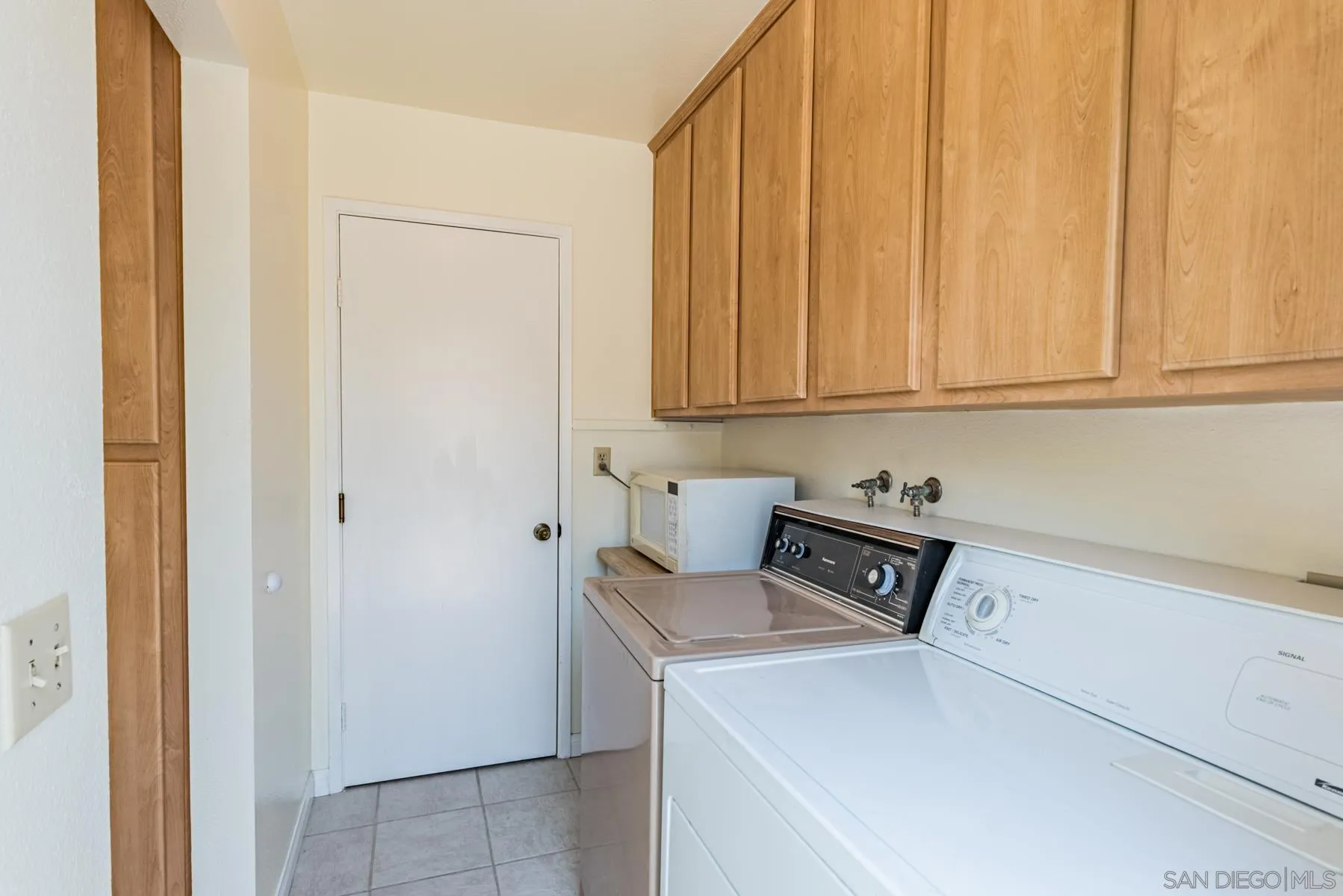 1374 Panorama Ridge Road Oceanside, CA 92056 - Photo 14 of 16 Gallery Image 14