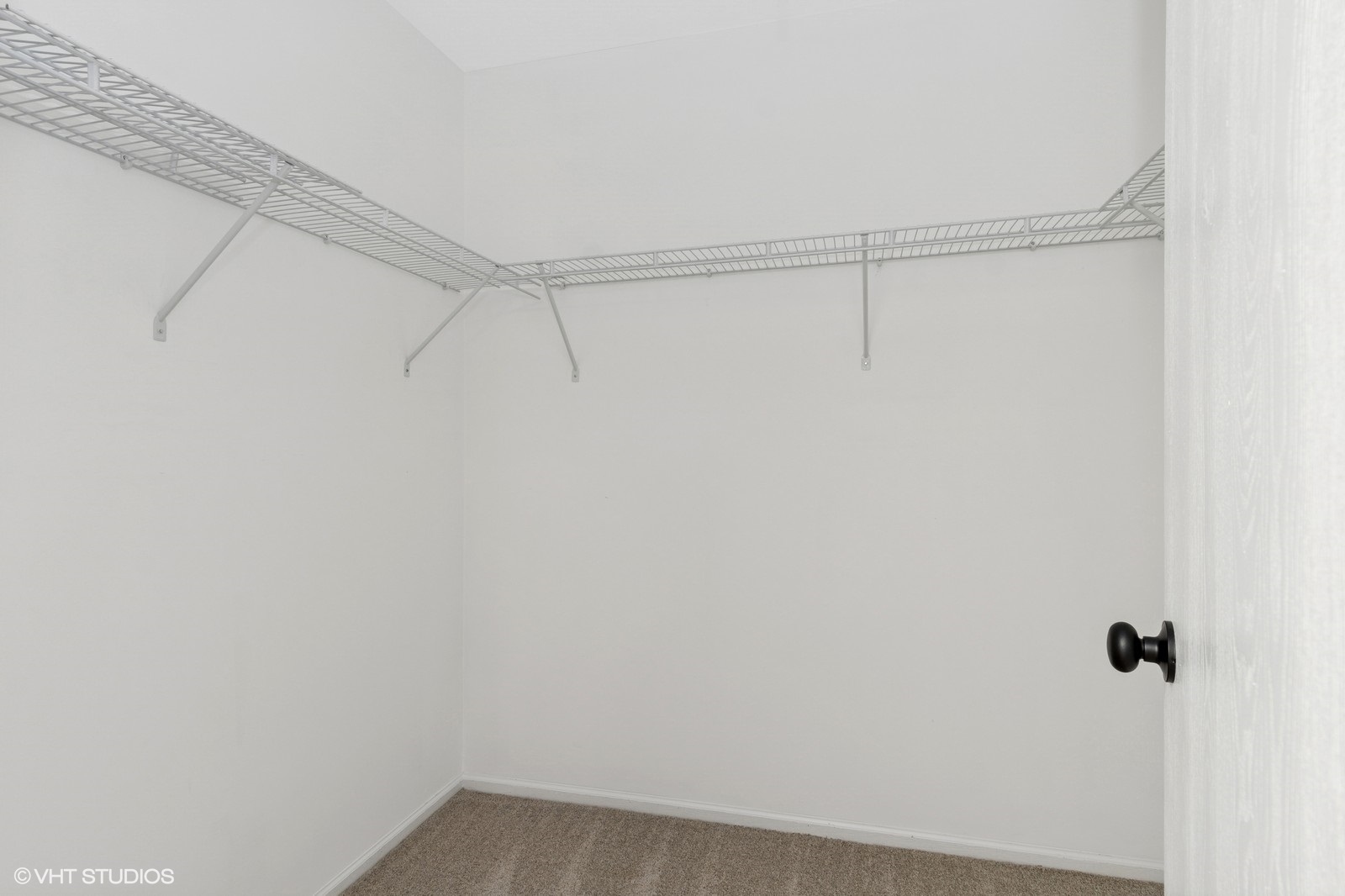 1718 Cumberland Road Aurora, IL 60504 - Photo 10 of 18 Gallery Image 10