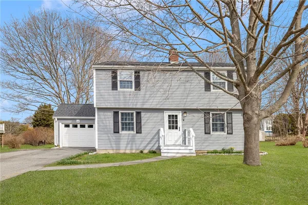 $5,000 | 4 Longmeadow Avenue, Middletown, RI 02842