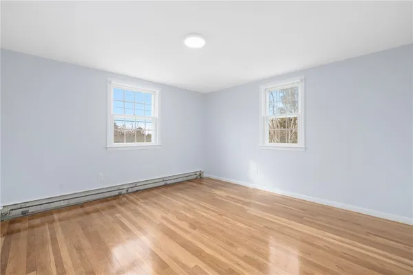 $4,500 | 4 Longmeadow Avenue, Middletown, RI 02842