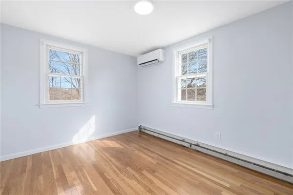 $4,500 | 4 Longmeadow Avenue, Middletown, RI 02842