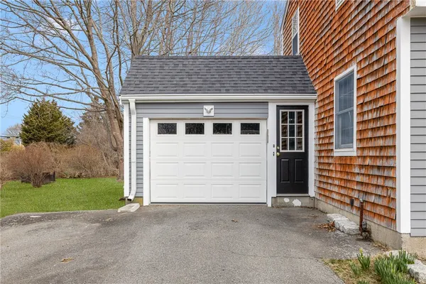 $4,500 | 4 Longmeadow Avenue, Middletown, RI 02842