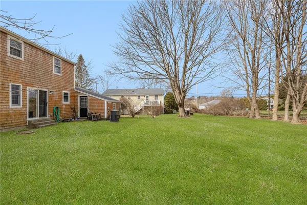 $4,500 | 4 Longmeadow Avenue, Middletown, RI 02842