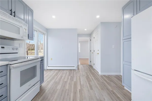 $4,500 | 4 Longmeadow Avenue, Middletown, RI 02842