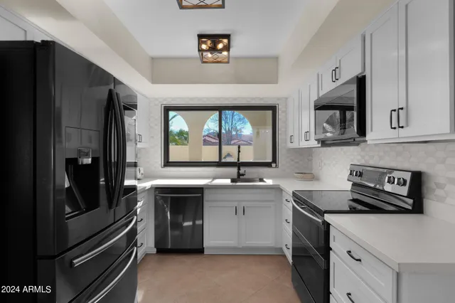 $930,000 | 4114 East Desert Cove Avenue, Phoenix, AZ 85028