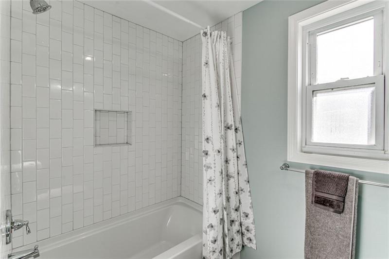 510 Edgewood Road Pittsburgh, PA 15221 - Photo 16 of 25 Gallery Image 16