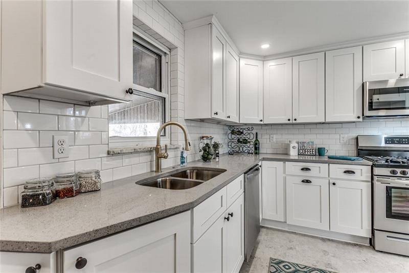 510 Edgewood Road Pittsburgh, PA 15221 - Photo 4 of 25 Gallery Image 4