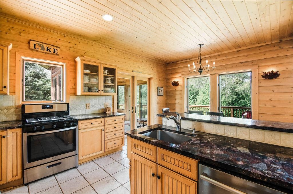 509 North Advance Road Boyne City, MI 49712 - Photo 17 of 39