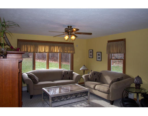 53 Smith Road Charlton, MA 01507 - Photo 6 of 14 Gallery Image 6