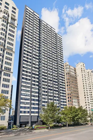 $479,900 | 1440 North Lake Shore Drive, Unit 21H, Chicago, IL 60610