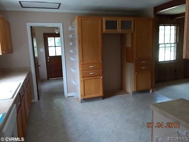 7110 Rodophil Road Richmond, VA 23237 - Photo 8 of 12 Kitchen