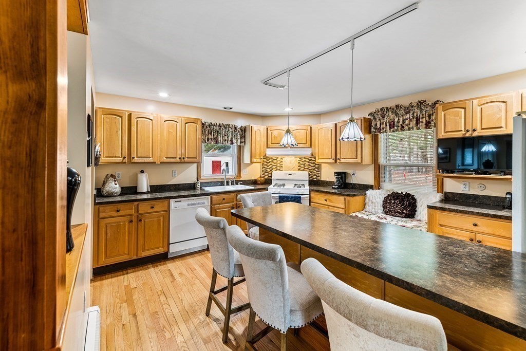 220 Hampshire Road Methuen, MA 01844 - Photo 21 of 40 Gallery Image 21