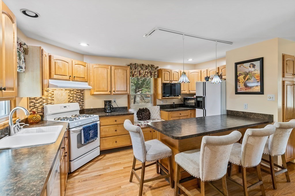 220 Hampshire Road Methuen, MA 01844 - Photo 22 of 40 Gallery Image 22