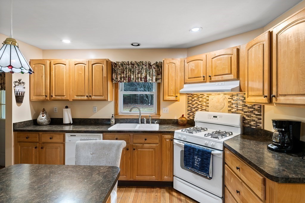 220 Hampshire Road Methuen, MA 01844 - Photo 24 of 40 Gallery Image 24