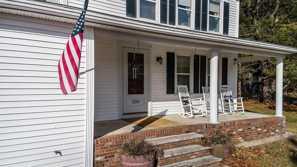 220 Hampshire Road Methuen, MA 01844 - Photo 4 of 40 Gallery Image 4