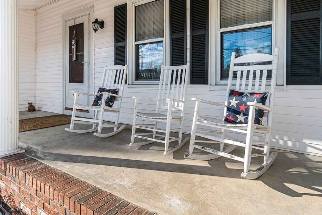220 Hampshire Road Methuen, MA 01844 - Photo 5 of 40 Gallery Image 5