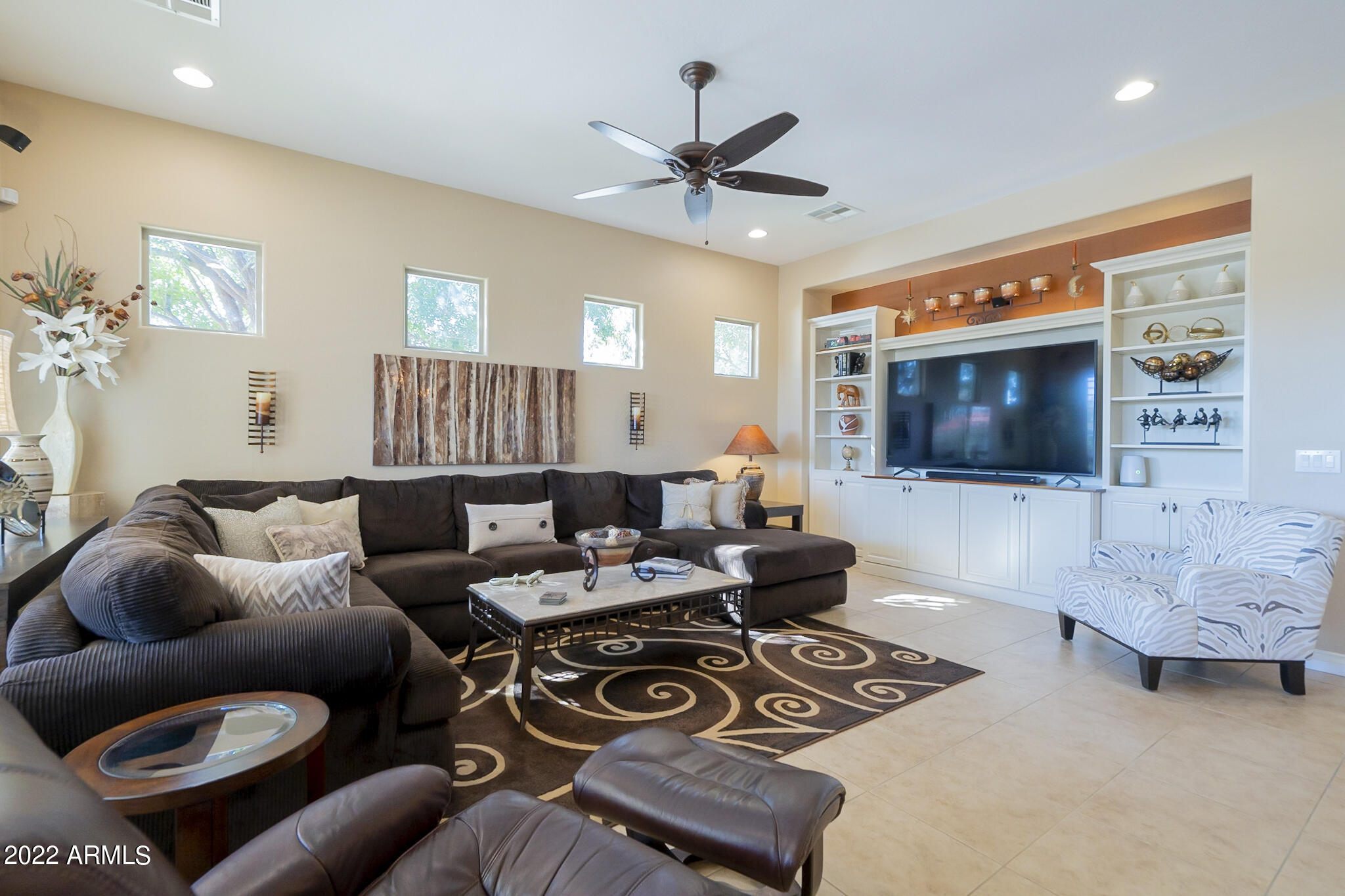 1611 East Grand Ridge Road Queen Creek, AZ 85140 - Photo 19 of 84 Living room