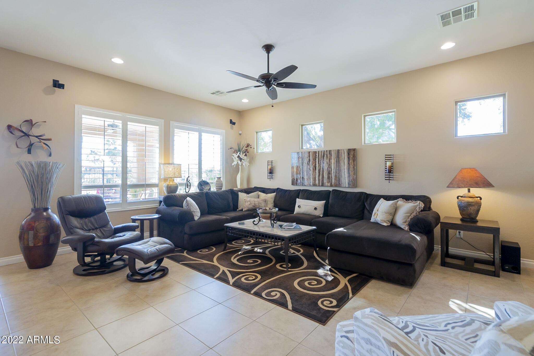 1611 East Grand Ridge Road Queen Creek, AZ 85140 - Photo 21 of 84 Living room