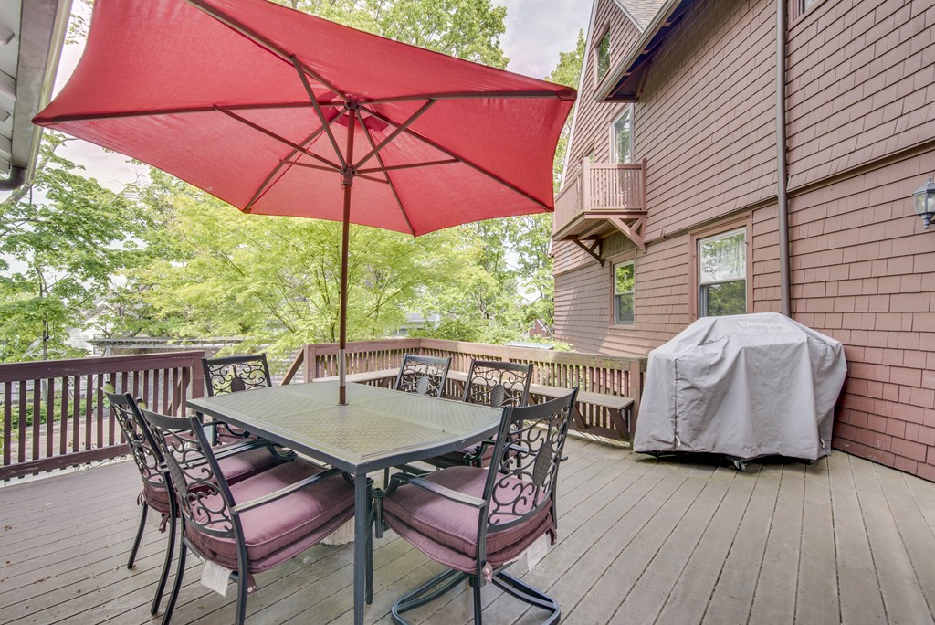 162 Monroe Road Quincy, MA 02169 - Photo 8 of 30 Gallery Image 8