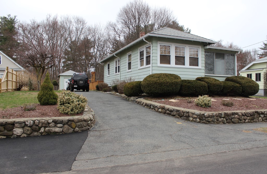15 Oak Knoll Road Natick, MA 01760 - Photo 2 of 12 Gallery Image 2