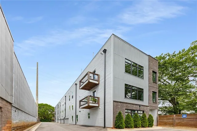 $3,500 | 417 East College Avenue, Unit 302, Decatur, GA 30030