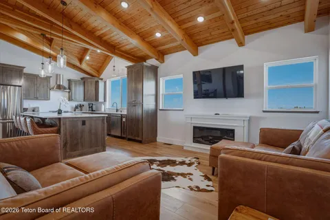 $2,500,000 | 2360 East 1000 South, Driggs, ID 83422