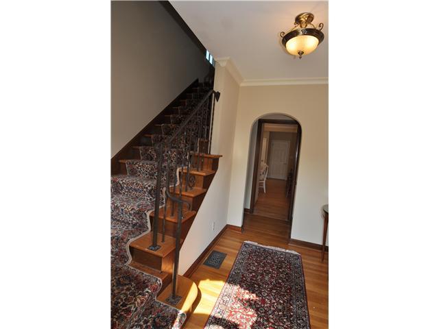 2576 Coventry Road Upper Arlington, OH 43221 - Photo 8 of 21