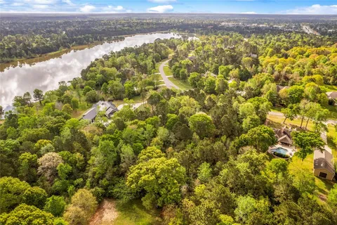 a view of a lake from a yard
