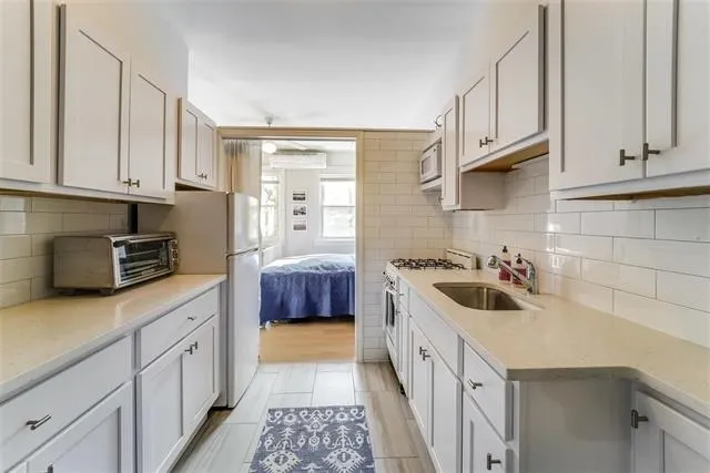 $2,544 | 219 Garden Street, Unit 2, Hoboken, NJ 07030