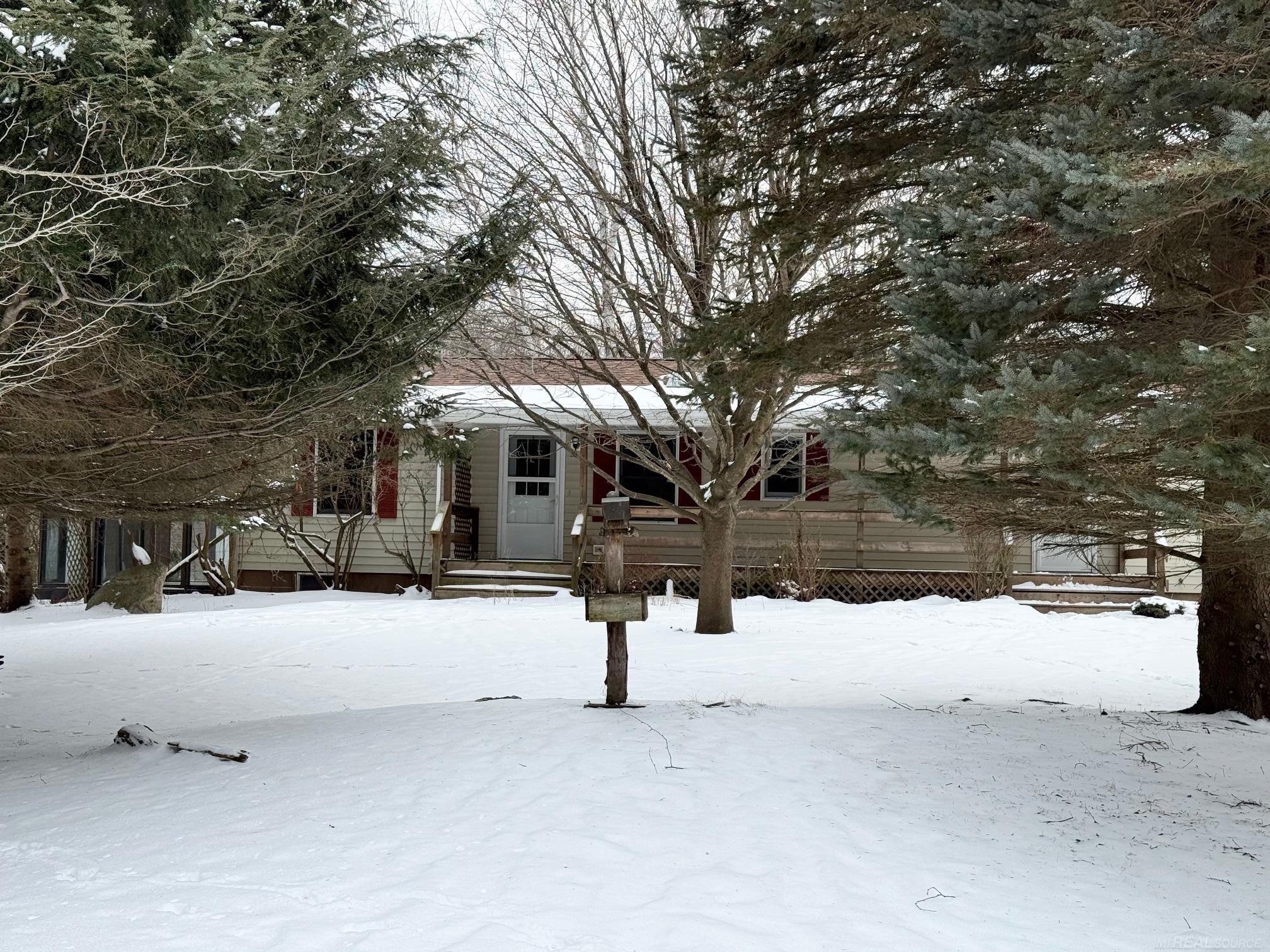 5750 Snay Road Palms, MI 48465 - Photo 1 of 47