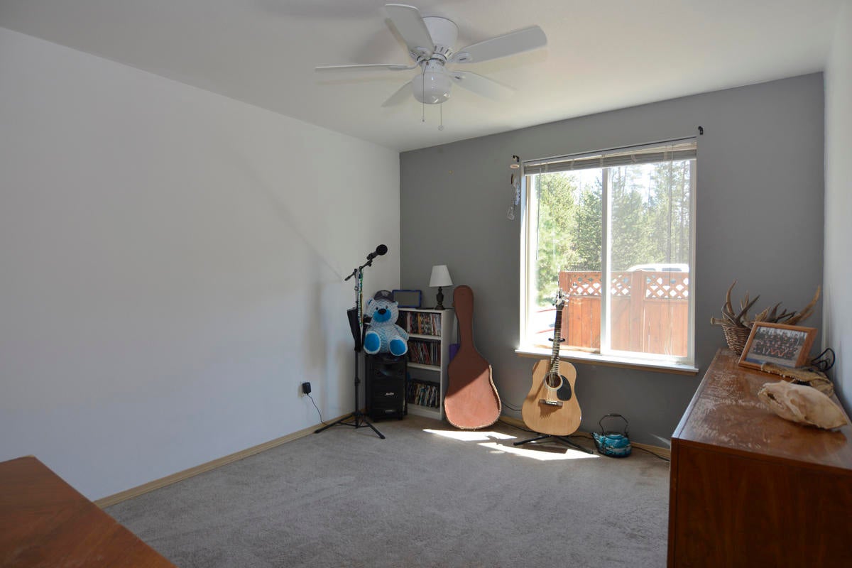 17251 Gadwall Road Bend, OR 97707 - Photo 24 of 27 26