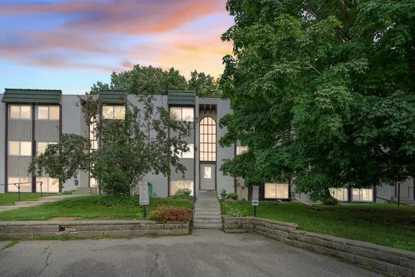 $105,000 | 12846 Nicollet Avenue, Unit 202, Burnsville, MN 55337