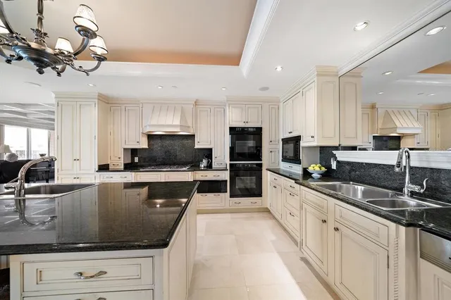 $3,400,000 | 3 Seaside Lane, Unit 601, Belleair, FL 33756