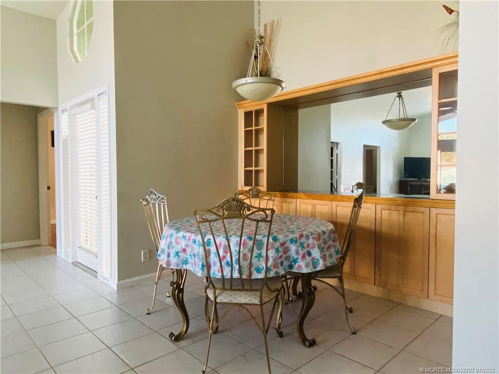 2843 Southwest Montego Terrace Stuart, FL 34997 - Photo 5 of 20 Dining area