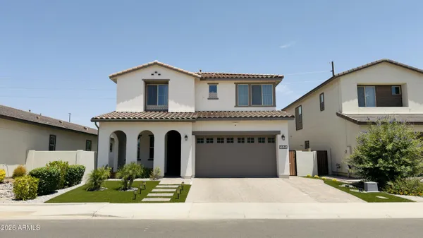 $889,000 | 5525 South Red Rock Street, Gilbert, AZ 85298