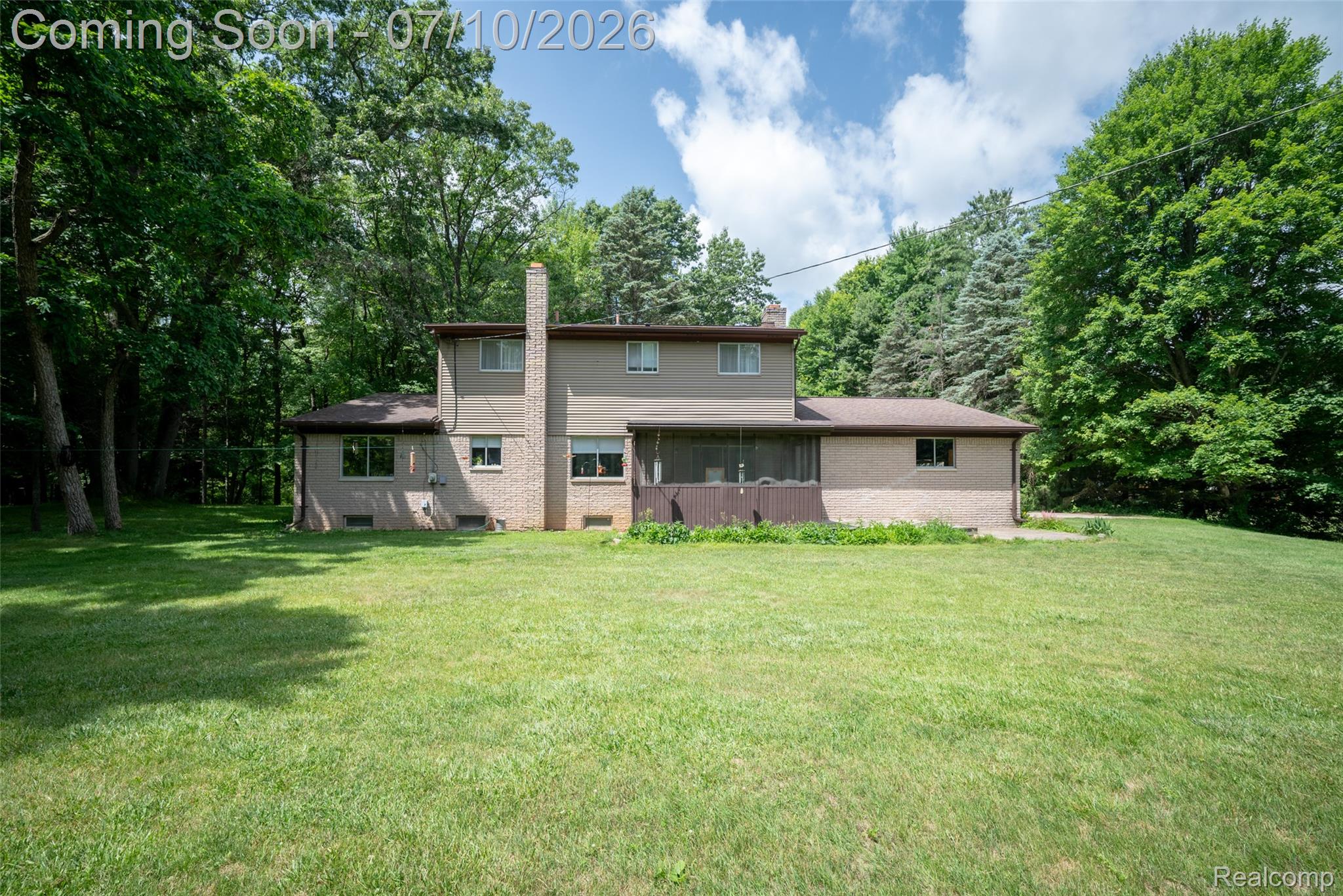 560 Coats Road Lake Orion, MI 48362 - Photo 5 of 39 5.jpg