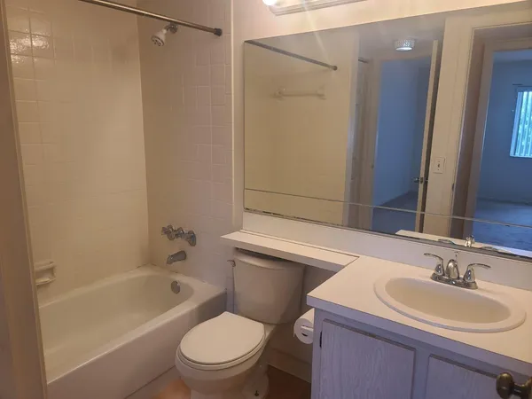 $1,500 | 317 Knotty Pine Circle, Unit A2, Greenacres, FL 33463