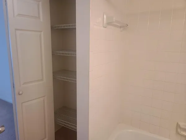 $1,500 | 317 Knotty Pine Circle, Unit A2, Greenacres, FL 33463