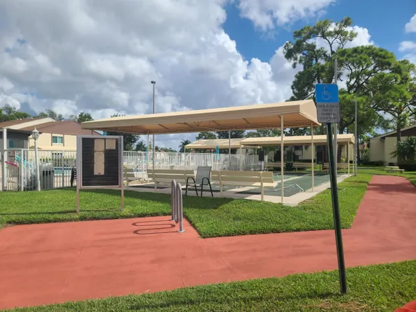 $1,500 | 317 Knotty Pine Circle, Unit A2, Greenacres, FL 33463