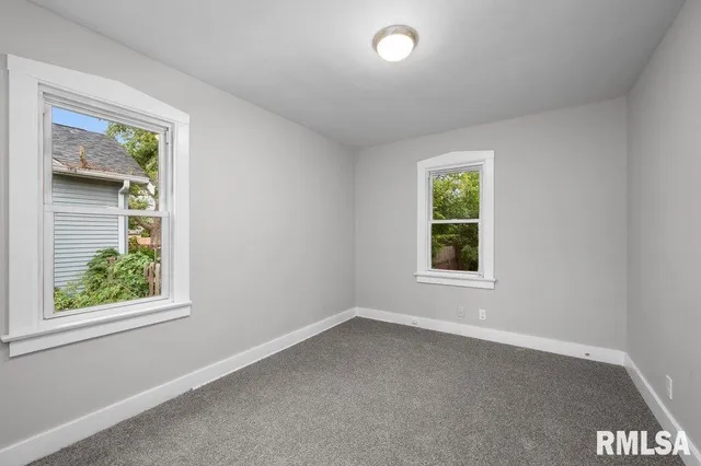 $134,700 | 2519-29 29 1/2 Street, Rock Island, IL 61201