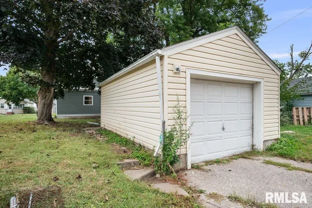$134,700 | 2519-29 29 1/2 Street, Rock Island, IL 61201