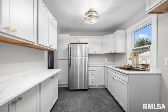 $134,700 | 2519-29 29 1/2 Street, Rock Island, IL 61201