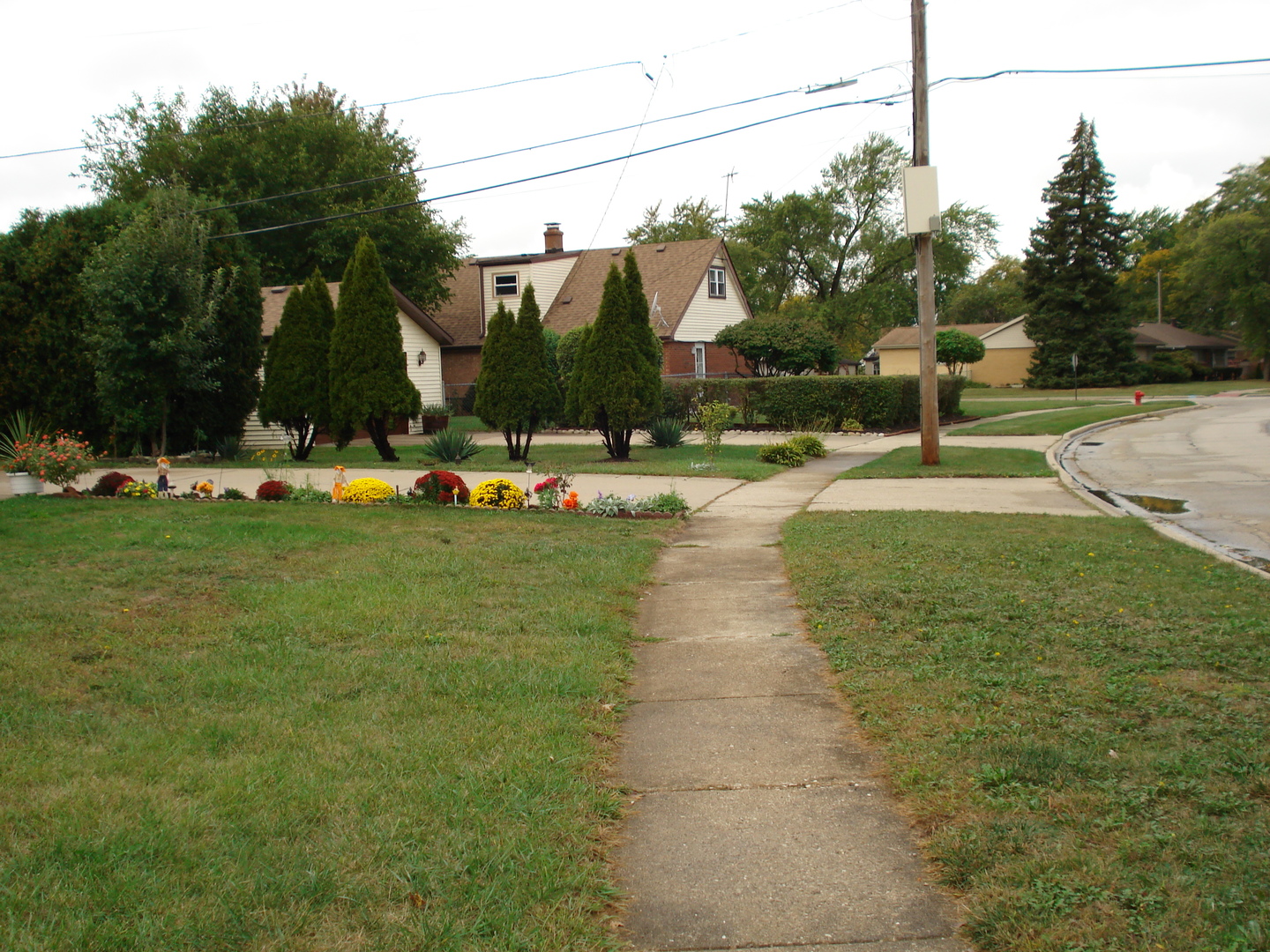 6953 Olympic Drive Bridgeview, IL 60455 - Photo 32 of 33 a view of a playground with basketball court